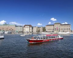 Stockholm Royal Bridges and City Center Cruise
